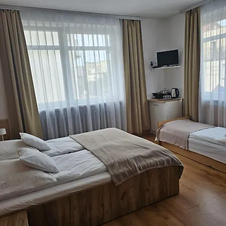 Pokoje Goscinne Pod Kotwica *
